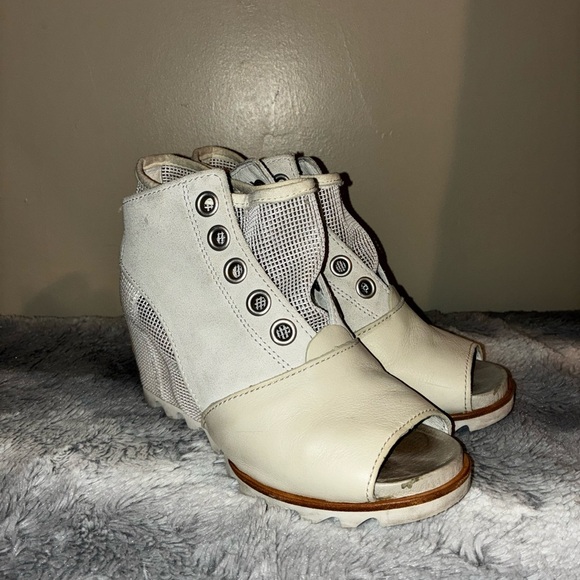 Sorel Joanie Mesh Women 6 Suede Leather Open Toe Wedge Bootie Shoes Going Out - Picture 1 of 8